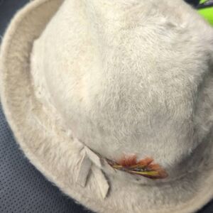 Vintage Stetson Beaver Fur Cream Hat with Feather Accents